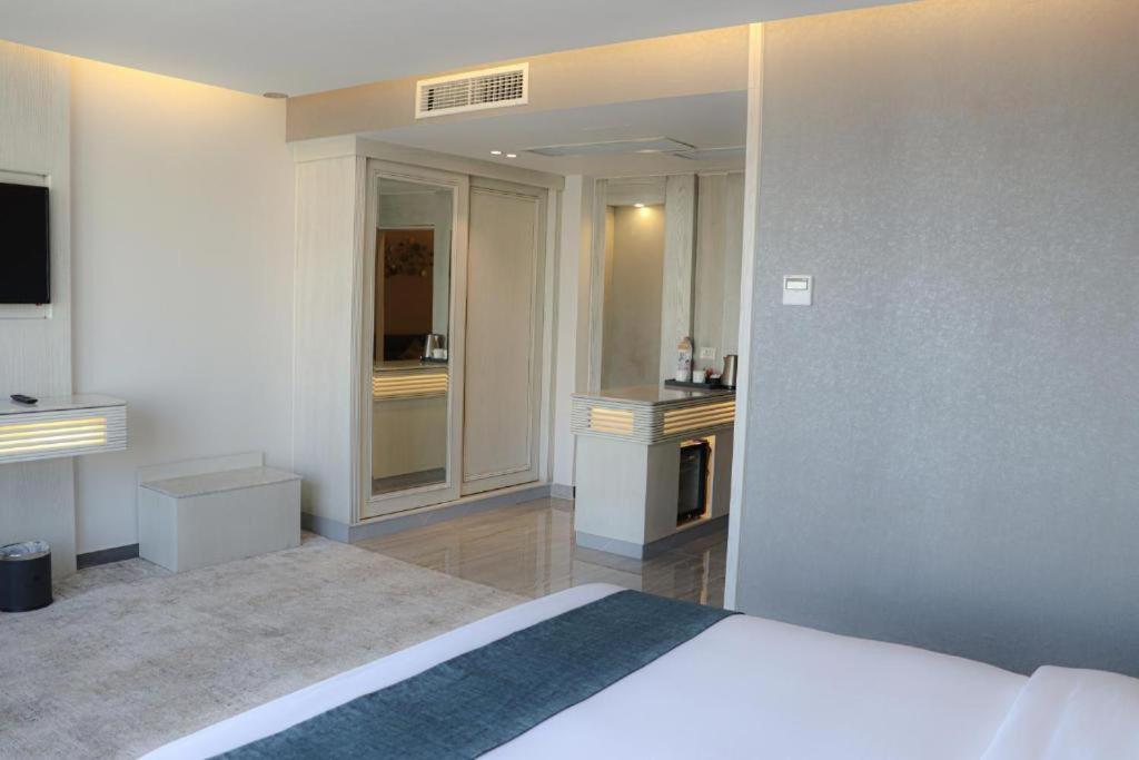 Rival Hotel Amman Eksteriør bilde